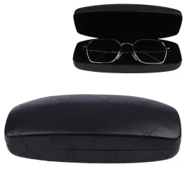 czarne-etui-na-okulary-na-zatrzask-korekcyjne-futeral-pokrowiec-solidny