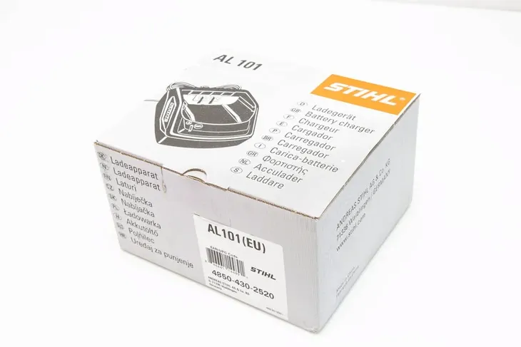 stihl-ladowarka-do-akumulatorow-ak-ap-al-101