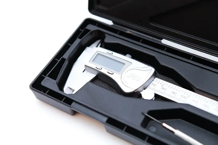 hogert-suwmiarka-cyfrowa-0-150-mm-marka-inna