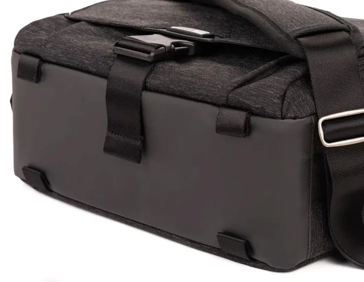 thinktank-vision-13-graphite