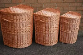 duzy-kosz-wiklinowy-na-pranie-bielizne-naturalny