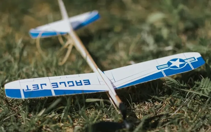 samolot-do-skladania-eagle-jet-marka-goki