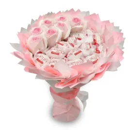 bukiet-ze-slodyczy-raffaello-mydlane-roze-prezent-na-20-urodziny-komunia