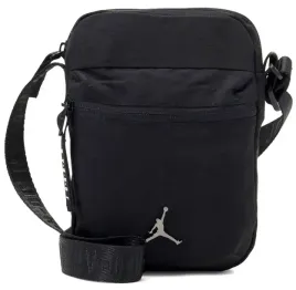 torebka-nike-airborn-saszetka-air-jordan-9a0631-023