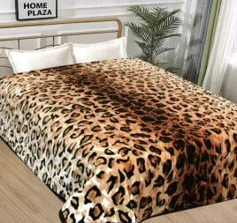 koc-akrylowy-narzuta-160x210cm-cetki-braz-krem-walizka