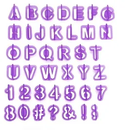 foremki-wykrawacze-do-lukru-ciasta-litery-alfabet-dekoracje-zestaw-40szt