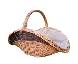 koszyk-wiklinowy-na-drewno-kominkowy-kominek