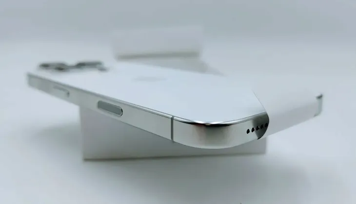 iphone-16-pro-256gb-white-titanium-sim-fv23-czujniki-akcelerometr-zyroskop-czujnik-zblizeniowy-czujnik-swiatla-magnetometr-barometr