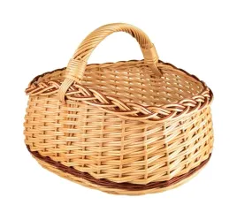 piekny-wiklinowy-koszyk-na-zakupy-piknik-grzyby