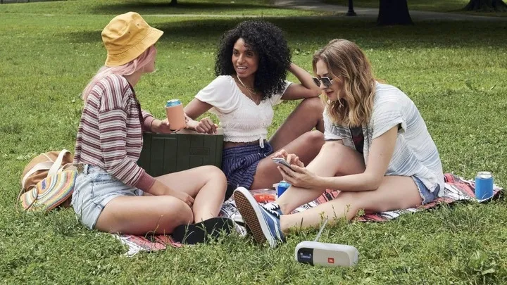 radio-jbl-tuner-2-dab-fm-bluetooth-ipx7-biale