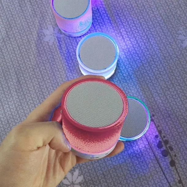 glosnik-bezprzewodowy-przenosny-bluetooth-led-model-glosnik-bezprzewodowy