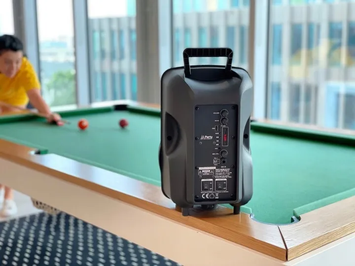 kolumna-bluetooth-karaoke-mikrofon-statyw-pilot