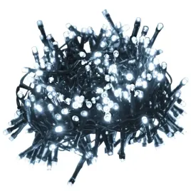 lampki-led-1000-diod-gesto-rozmieszczone-zimna-biel-25-m