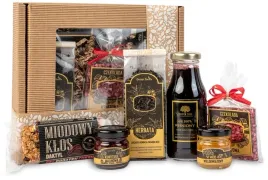 box-prezentowy-kraftowy-zestaw-herbata-sok-naturalny-czekolada-miod-baton