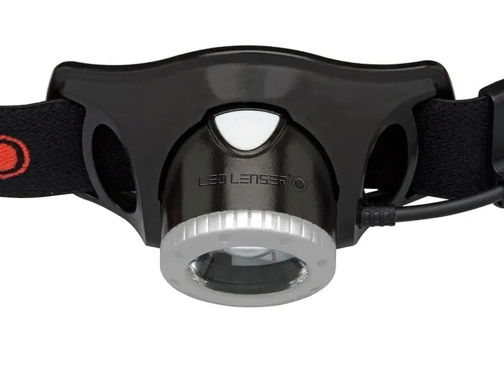 latarka-czolowa-ledlenser-h7r-2-stan-nowy