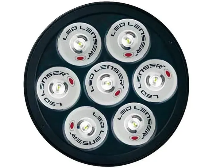 latarka-ledlenser-x21r-stan-nowy-waga-2000-g