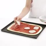 mata-do-pizzy-perforowana-lekue-stan-nowy