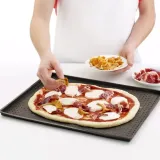 mata-do-pizzy-perforowana-lekue-stan-nowy-marka-lekue