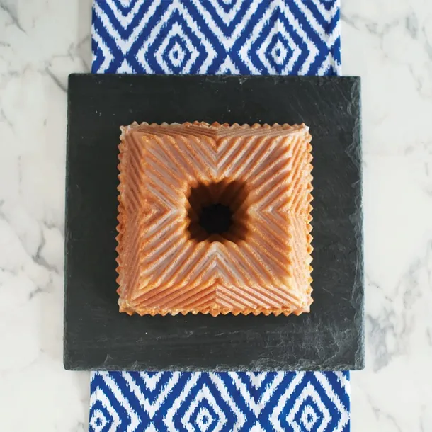 forma-do-babki-squared-gold-nordic-ware-marka-nordic-ware