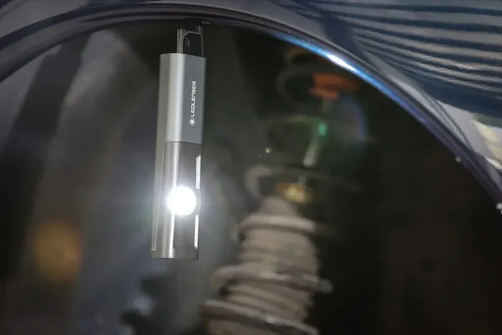 latarka-ledlenser-iw5r-waga-400-g-stan-nowy