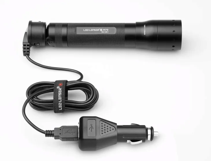 ladowarka-samochodowa-usb-ledlenser-12-24v-stan-nowy-waga-400-g