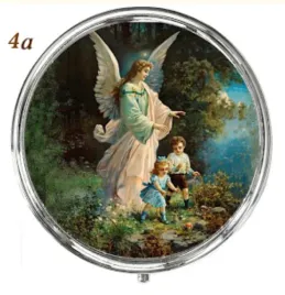 pudelko-wizerunek-okragle-4a-aniol-stroz-i-dzieci-na-lace