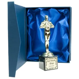 statuetka-victor-slub-dla-swiadkow-rodzicow-brata-w-niebieskim-0042ad