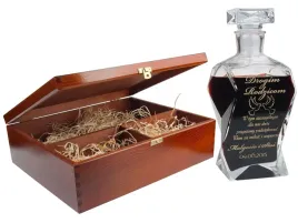 podziekowania-dla-rodzicow-karafka-07l-w-etui-z-miejscem-na-wino-0001g