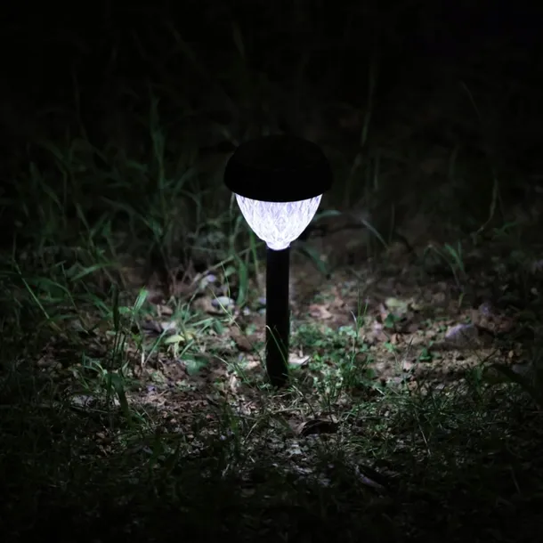 lampa-solarna-ogrodowa-wbijana-krysztal-led-oswietlenie-dekoracja-ogrodu-stopien-ochrony-ip-ip44