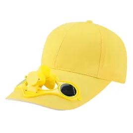 czapka-z-daszkiem-z-wiatraczkiem-solarnym-chlodzaca-zasilana-sloncem