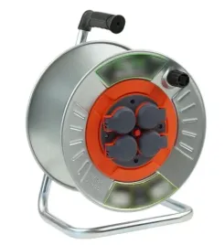 metalowy-beben-na-przedluzacz-z-zabezpieczeniem-termicznym-ip44