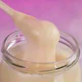 miod-akacjowy-1050g-marka-pasieka-z-pasja-hawran