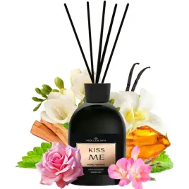 kiss-me-odswiezacz-dyfuzor-do-domu-patyczki-o-zapachu-perfum-siiestyle