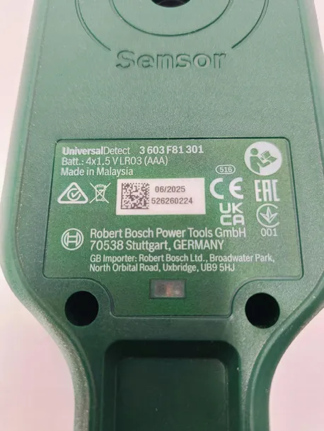 wykrywacz-detektor-przewodow-profili-bosch-universal-detect-10-cm-zielony-zasilanie-baterie