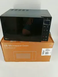 kuchenka-mikrofalowa-lg-mh6535gis-neochef-grill-uszkodzona