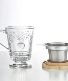 wersal-szklanka-z-zaparzaczem-240-ml