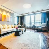 lampa-sufitowa-plafon-nowoczesna-diament-bialy-led-zyrandol-pilot-material-dominujacy-metal