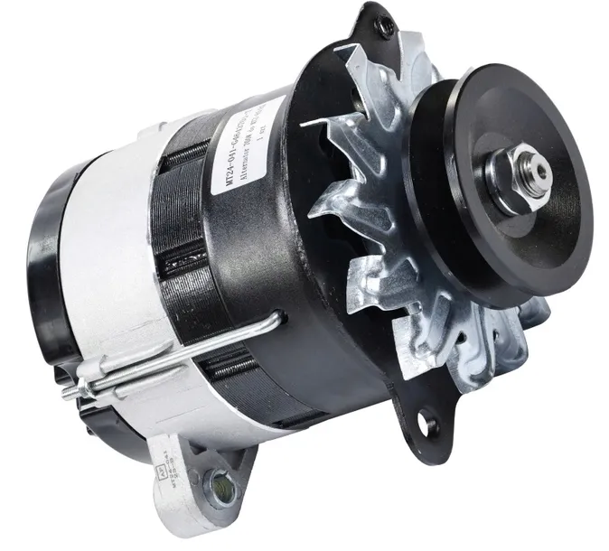 ALTERNATOR Z REGULATOREM 14V 50A 700W MTZ-80 MTZ-82 G4643701 BELARUS D243