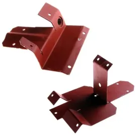 polskie-wsporniki-mocowanie-uchwyty-lamp-tylnych-prawy-lewy-ursus-c-330