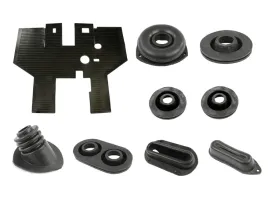 chodnik-wykladzina-kabiny-zestaw-z-oslonami-zetor-8011-16045-ursus-c-385