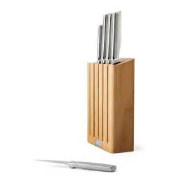 zestaw-5-nozy-elevate-w-bloku-bambusowym-joseph-joseph