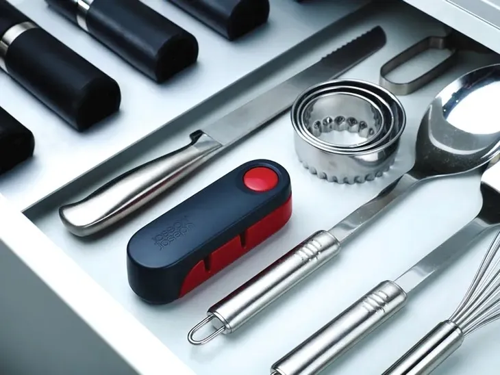 ostrzalka-rota-joseph-joseph-kod-produktu-10048