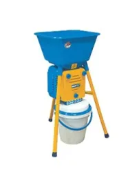 mlynek-do-zboza-750w-golia-4w-niebieski