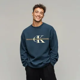 granatowa-bluza-calvin-klein-meska-bez-kaptura-wkladana-przez-glowe-l