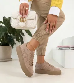 bezowe-skorzane-sneakersy-na-platformie-filippo