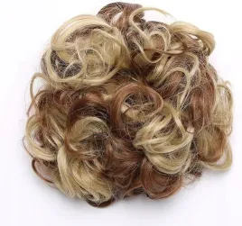 syntetyczny-kok-na-grzebieniu-treska-kucyk-naturalny-efekt-braz-blond