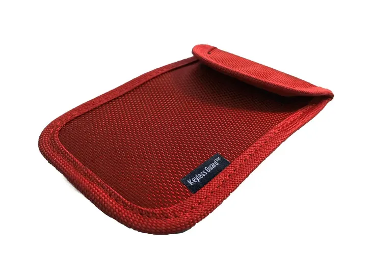etui-na-kluczyk-keyless-rozmiar-m-czerwone-stan-nowy