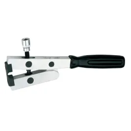 szczypce-do-zaciskania-opasek-stalowych-na-oslonach-przegubach-napedowych