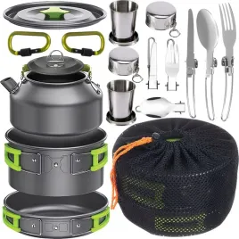 naczynia-turystyczne-zestaw-garnkow-sztucce-pod-namiot-biwak-czajnik-18-el