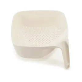 durszlak-z-raczka-bialy-joseph-joseph